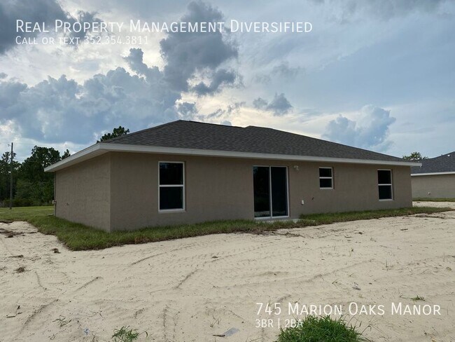 Building Photo - 745 Marion Oaks Manor
