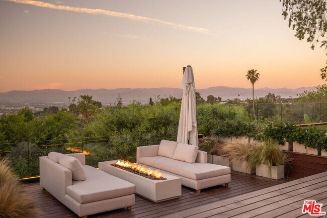 Building Photo - 3382 Scadlock Ln