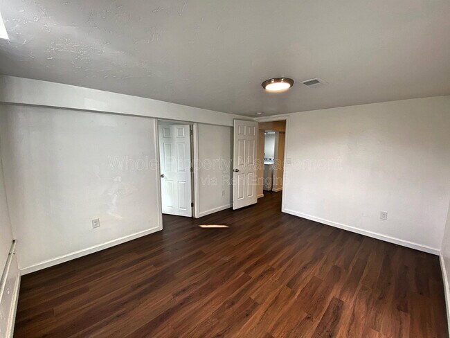 Building Photo - 2829 W Park Pl