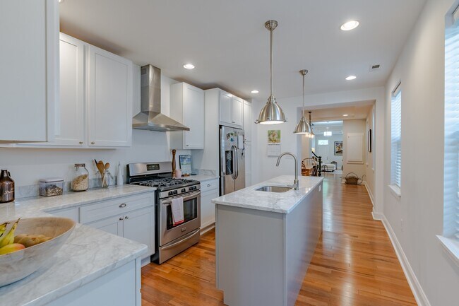 Building Photo - 223 S Collington Ave