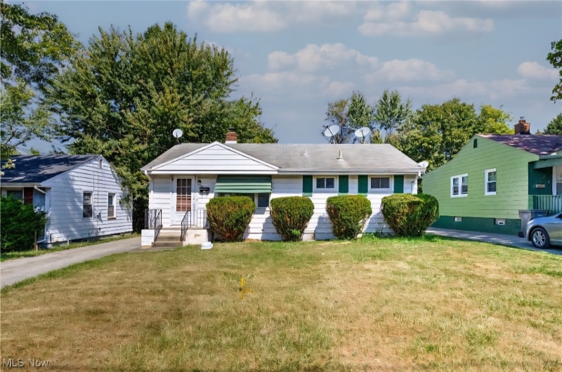 Building Photo - 724 Laclede Dr