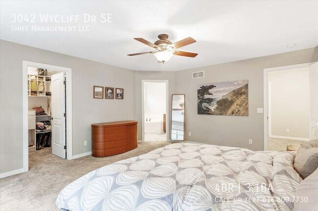 Building Photo - 3042 Wycliff Dr SE