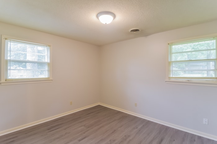 Building Photo - 6041 Pineleaf Dr