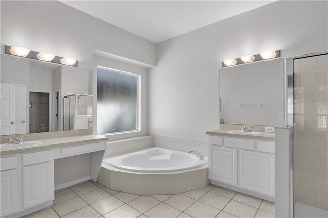 Building Photo - 18108 Sugar Brooke Dr