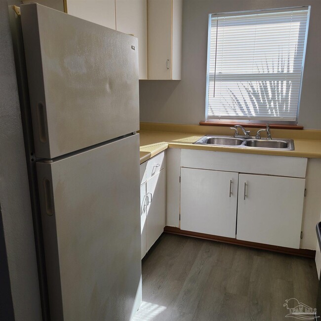 Building Photo - 905 N N St