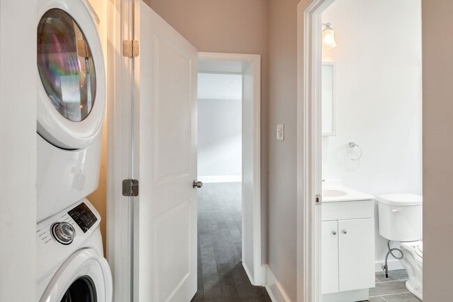 Building Photo - 1400 S 16th St