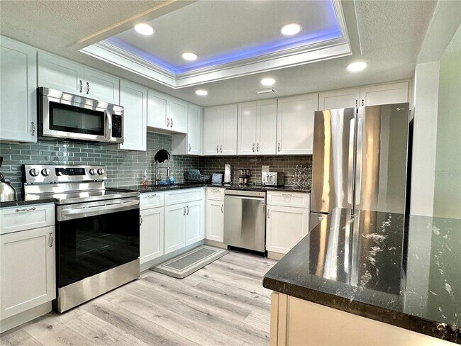 Building Photo - 855 Bayway Blvd