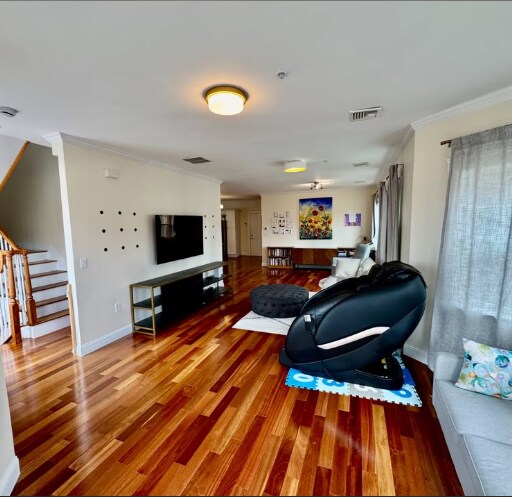 Building Photo - 15 Millmont St