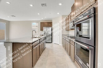 Building Photo - 6820 Calvitero St