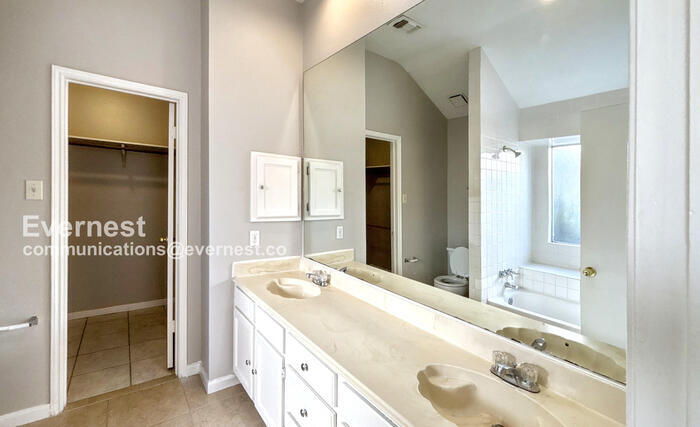 Building Photo - 19427 Bristlestar Dr