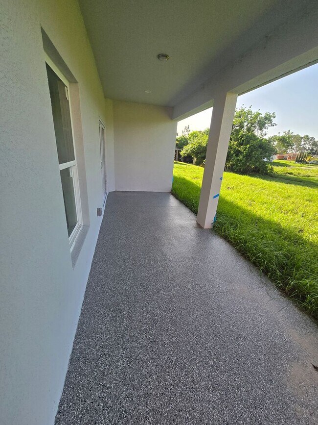 Building Photo - COMING SOON-BRAND NEW CONSTRUCTION-LARGE C...