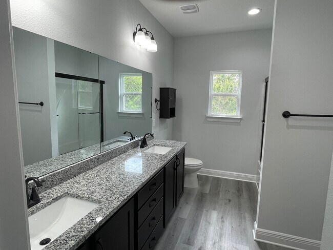 Building Photo - 1703 Sound Haven Ct
