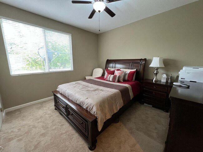 Building Photo - Gorgeous Townhome near Downtown Ventura & Beaches