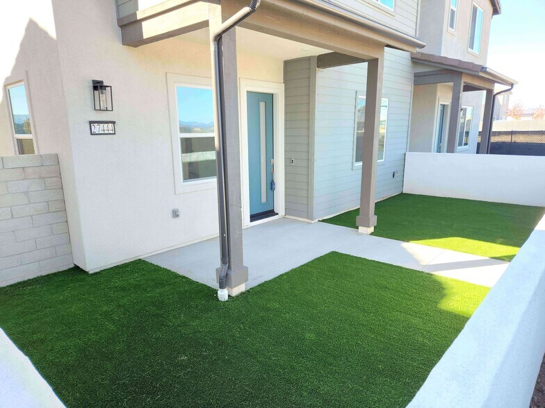 Building Photo - 27444 Shining Willow Ln