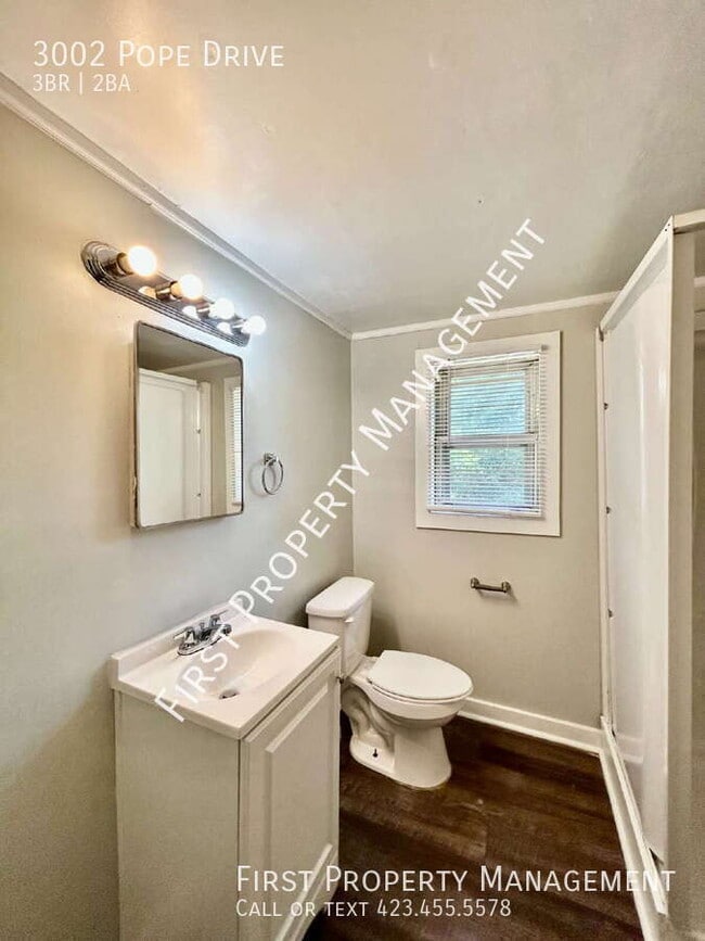 Building Photo - 3002 Pope Dr