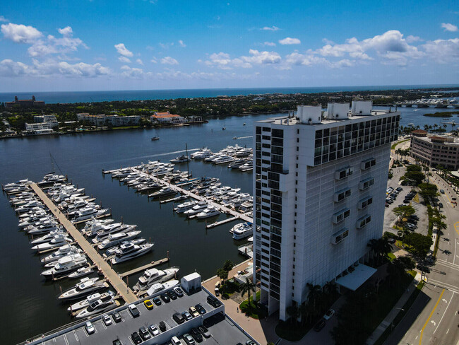 Building Photo - 400 N Flagler Dr