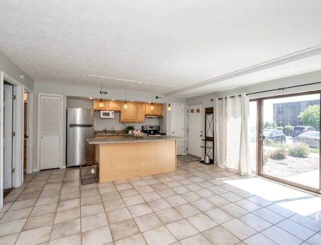 Building Photo - 2500 Warsaw Ave