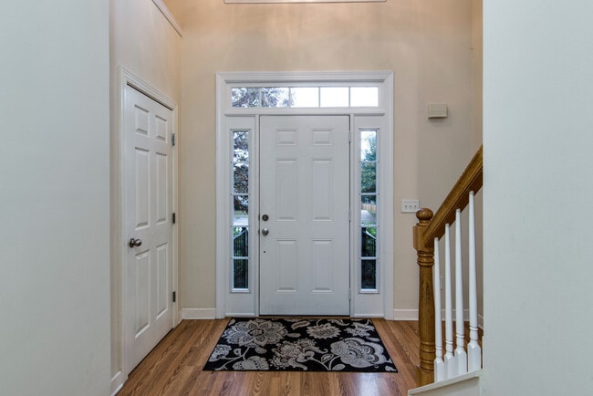 Building Photo - **ESTABLISHED NEIGHBORHOOD, AMAZING LOCATION**