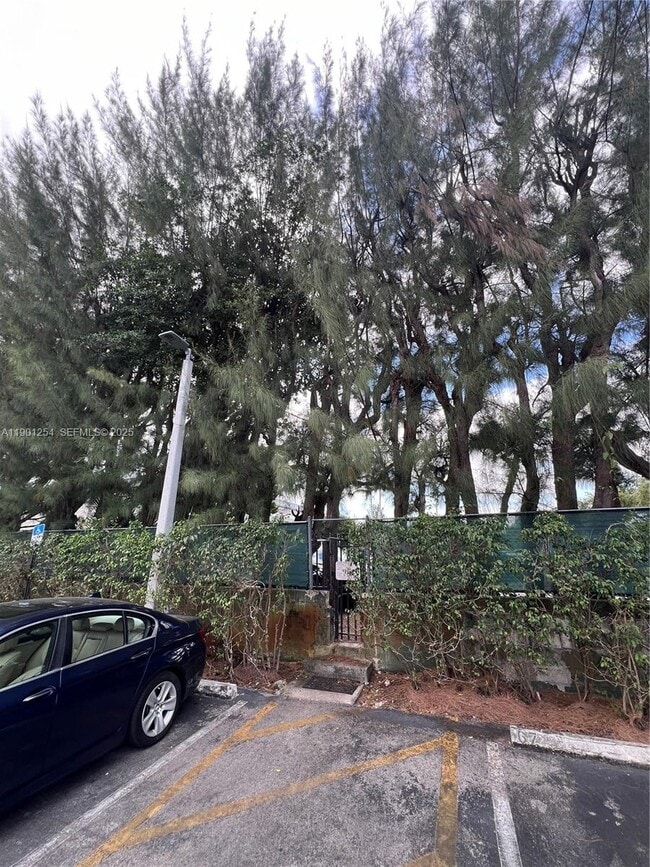 Building Photo - 14500 SW 88th Ave