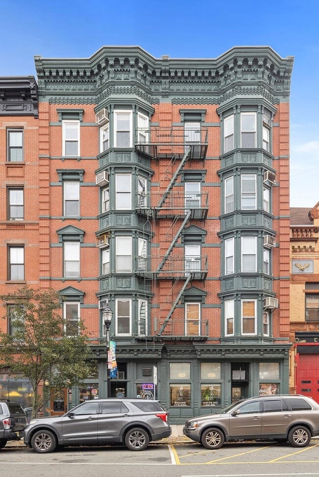 Building Photo - 1315 Washington St