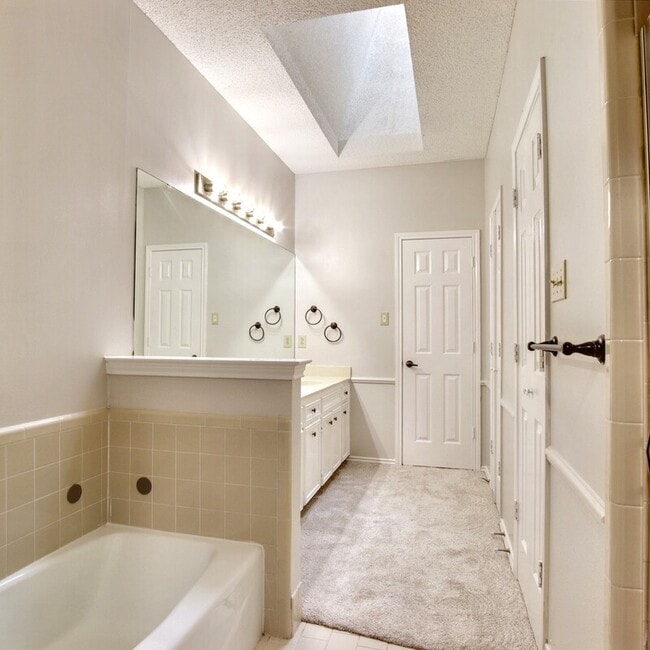 Building Photo - 5725 Ridgerock Ct