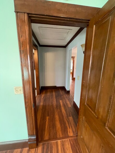 Building Photo - 322 Chestnut St