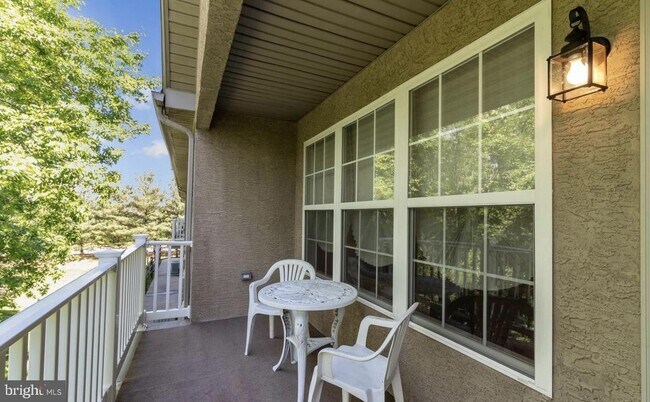 Building Photo - 13675 Philmont Ave