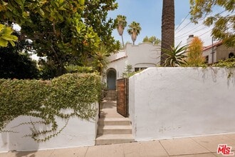 Building Photo - 1649 N Coronado St