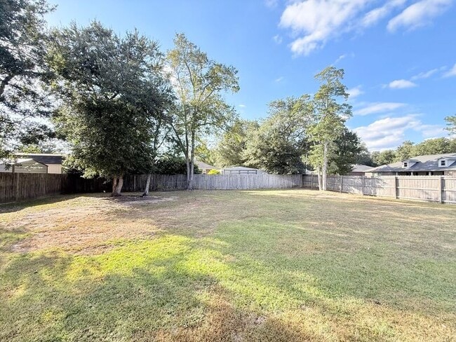 Building Photo - 3825 Runner Stone Dr