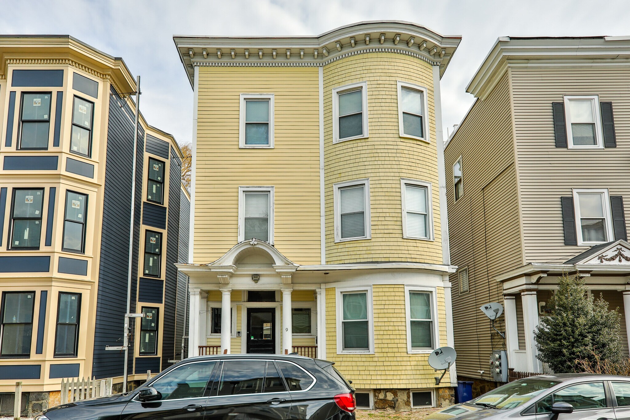 Building Photo - 9 Bellflower St