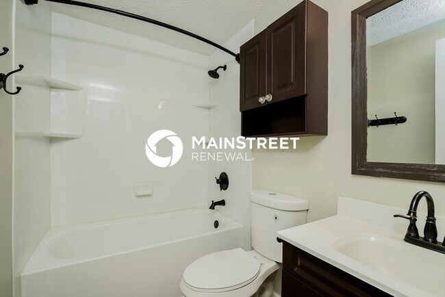 Building Photo - 4 Bedroom Pet-Friendly Home in Indianapoli...