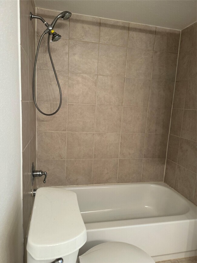 Building Photo - 3922 W Alabama St