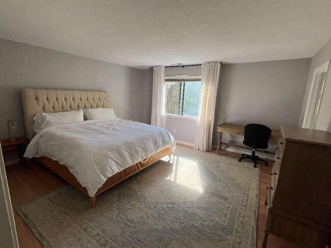 Building Photo - 62 Fox Run Ct