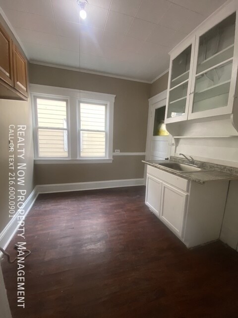 Building Photo - 3812 Poe Ave