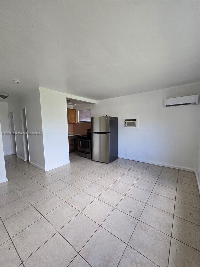 Building Photo - 1 bedroom in Hollywood FL 33020