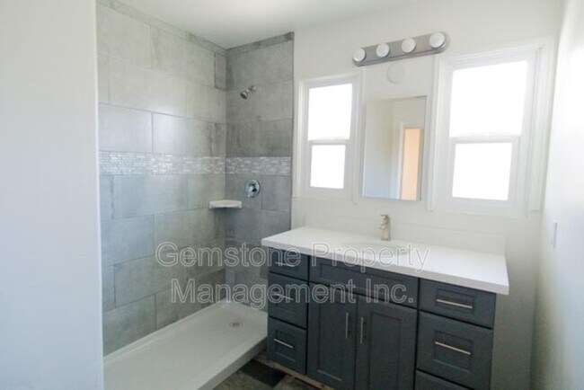 Building Photo - 6203 Mesita Dr