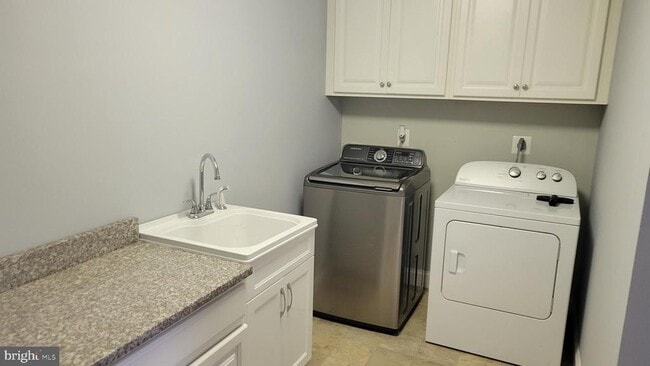 Building Photo - 29620 Whalen Rd