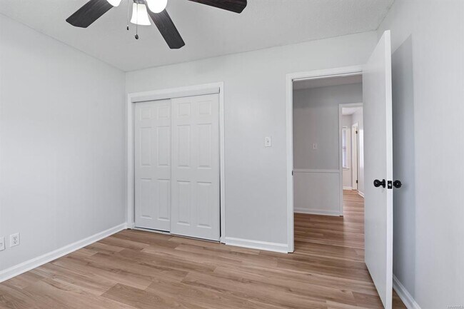 Building Photo - 111 Lori St