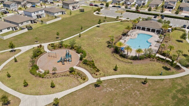 Building Photo - 5291 Meredrew Ln