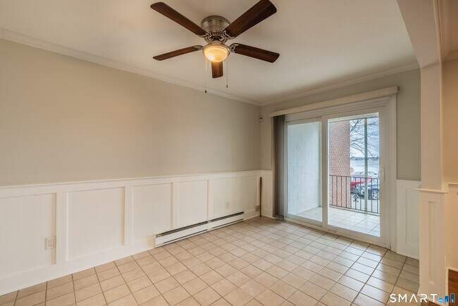 Building Photo - 185 Melba St