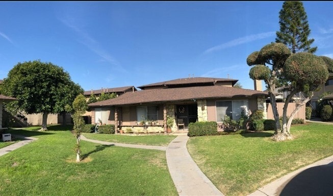Building Photo - 7251 Elk Cir
