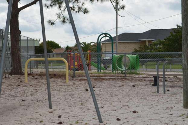 Building Photo - 1223 Redwood Ln