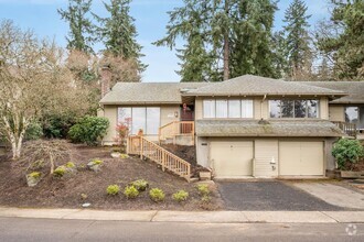 Building Photo - Lovely 3-bdrm/2-bath hideaway in Beaverton...