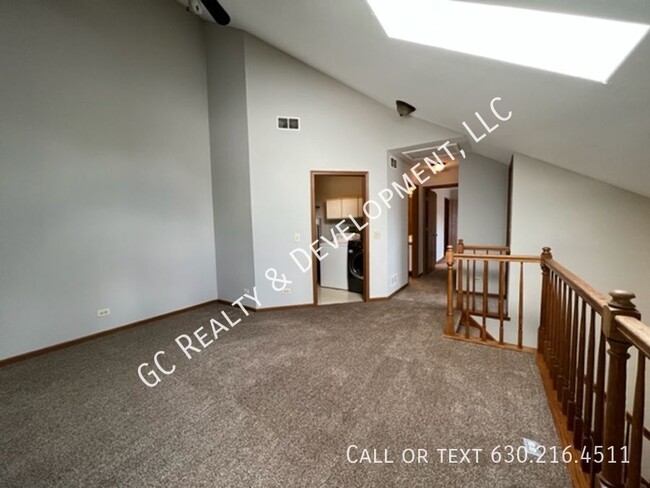 Building Photo - 1077 Stillwater Rd