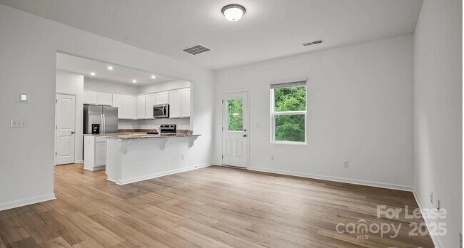 Building Photo - 11028 Wickenden Wy