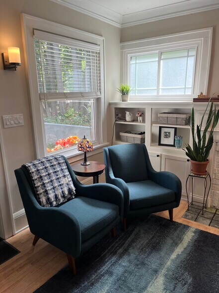 Building Photo - 4732 Harriet Ave