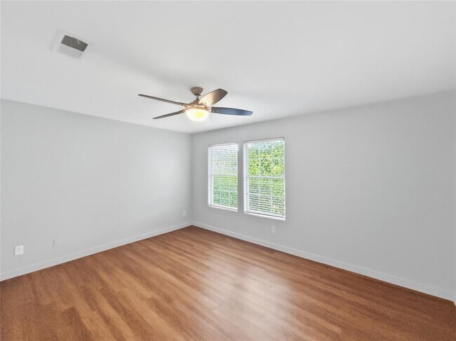 Building Photo - 5700 Glen Meadow Dr