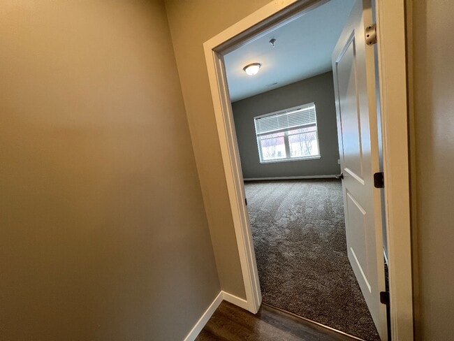 Building Photo - 4440 - 4450 S 26th St