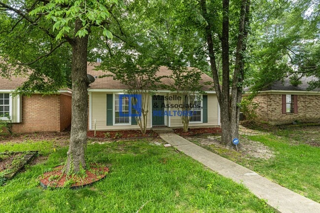 Building Photo - 3 Bed/2 Bath Home in Brandon