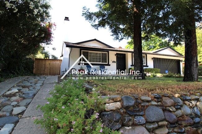 Building Photo - Wonderful  Fair Oaks 3bd/2.5ba Home with R...